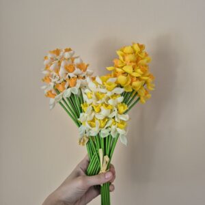 Гелеві нарциси, букетиком, лимонний крем