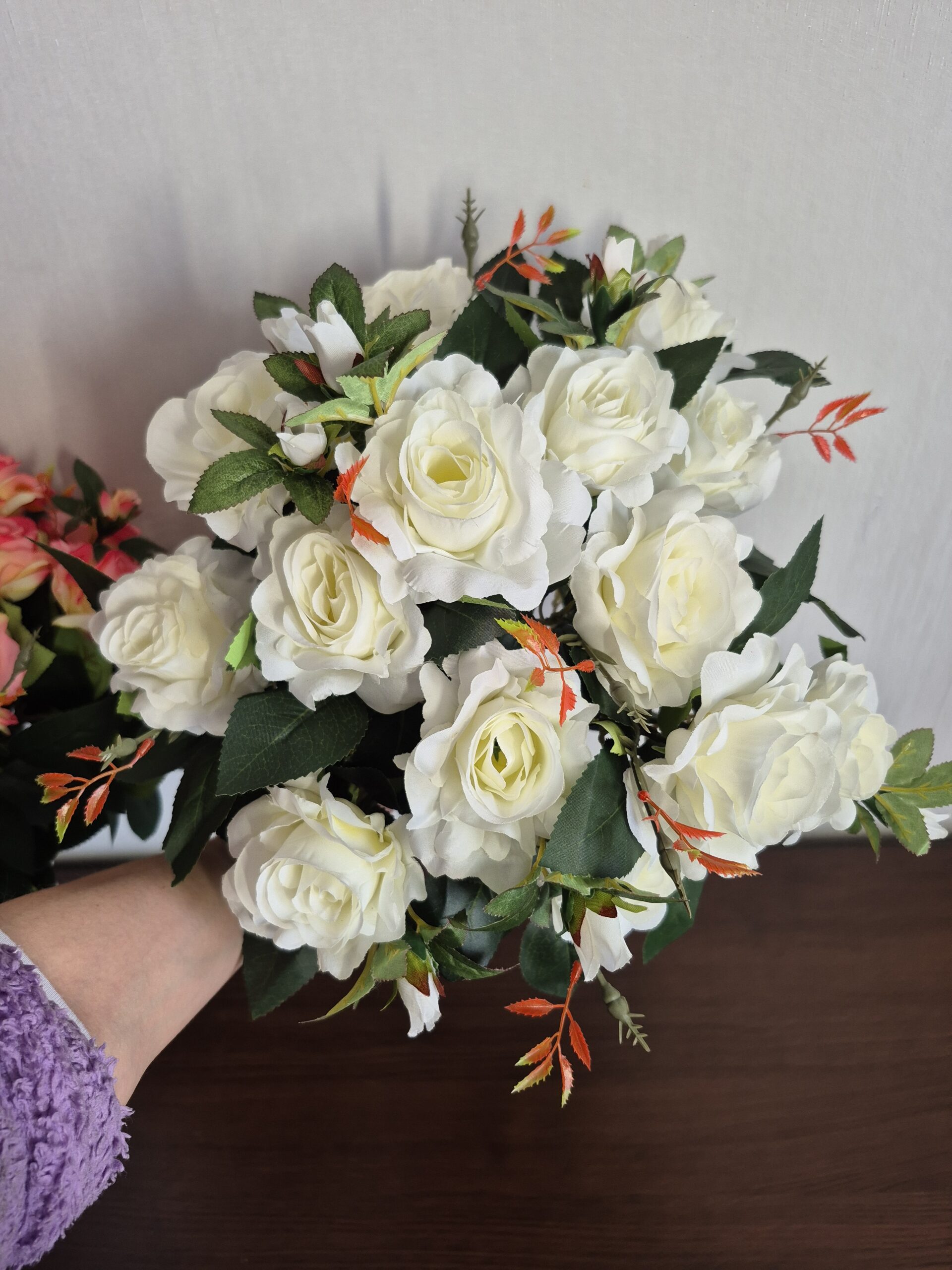 Троянди букет, відкриті, білий