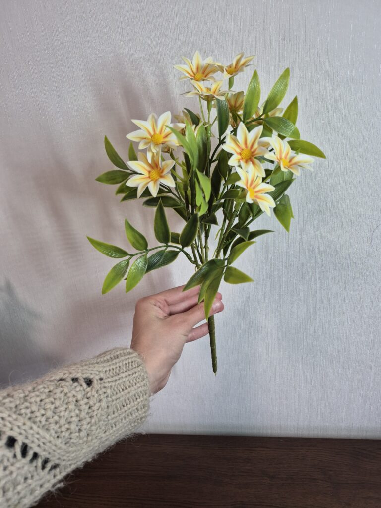 Латексні ромашки, жовтий